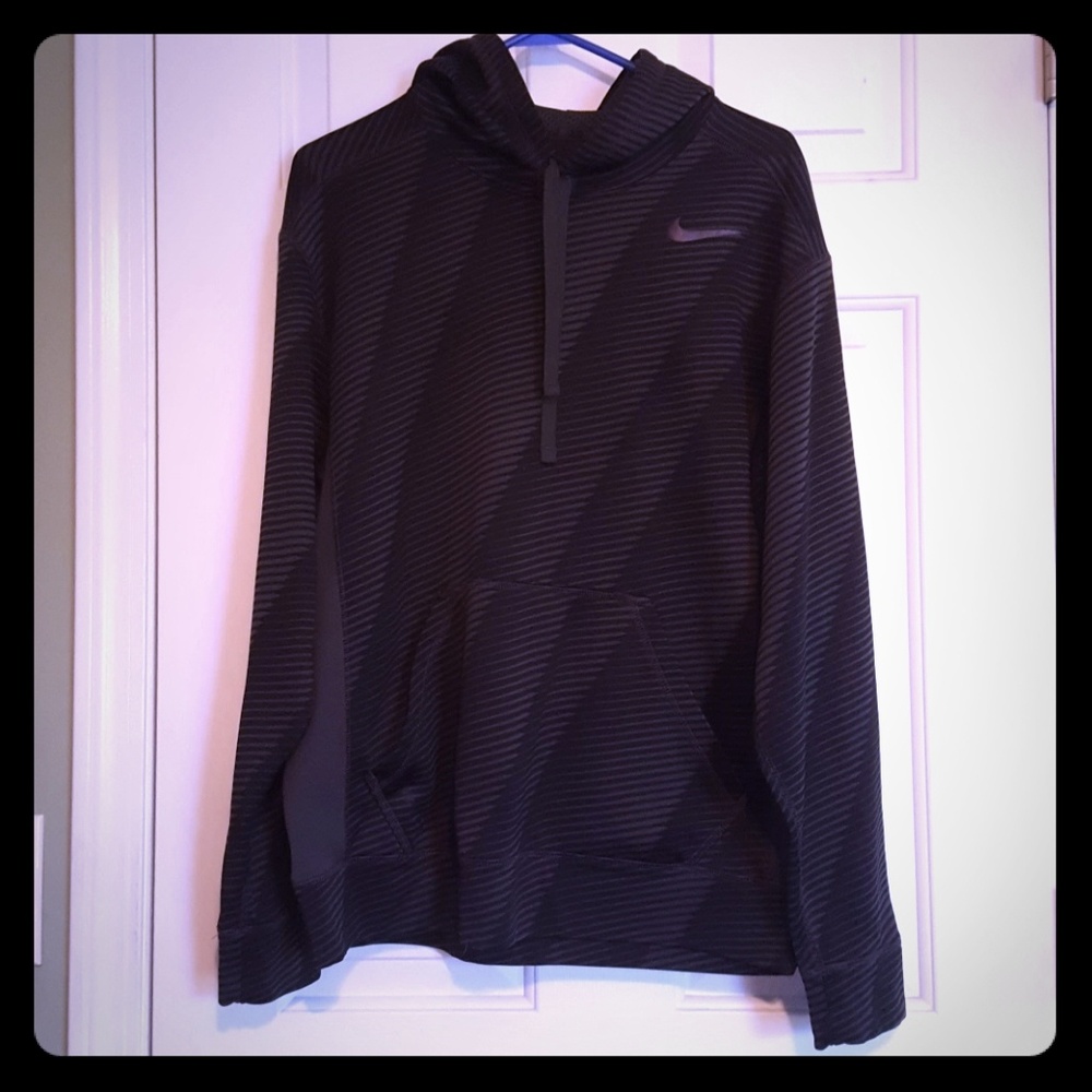 Nike Therma-Fit Hoodie